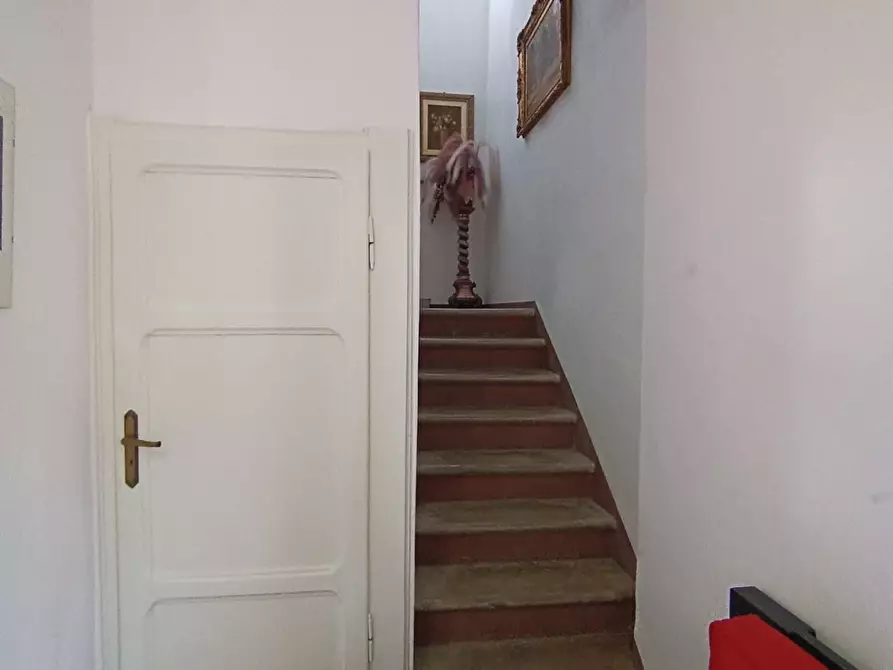 Immagine 5 di Ufficio in affitto  a Barga