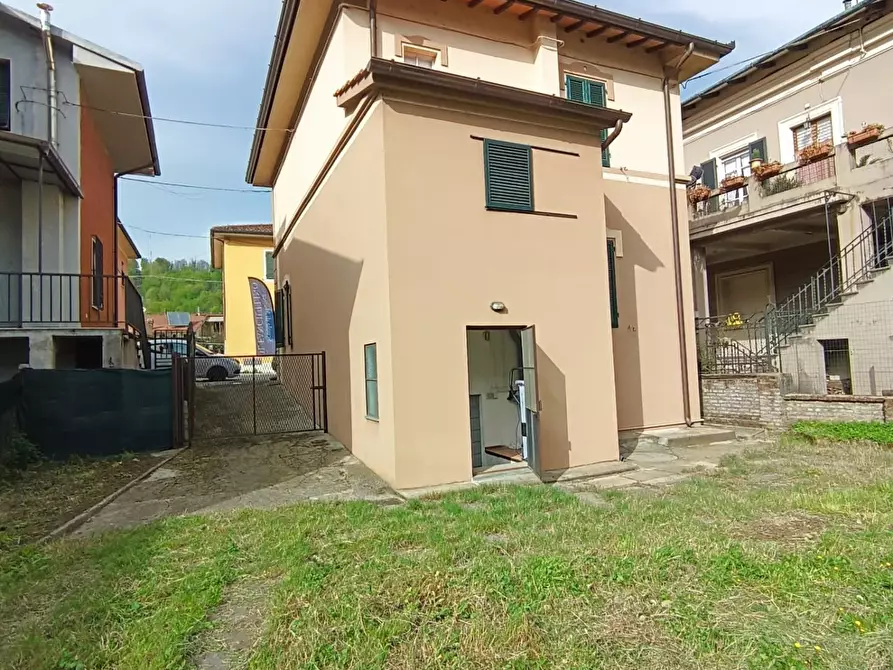 Immagine 15 di Ufficio in affitto  a Barga