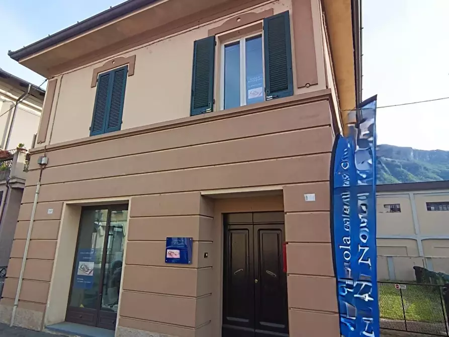 Immagine 17 di Ufficio in affitto  a Barga