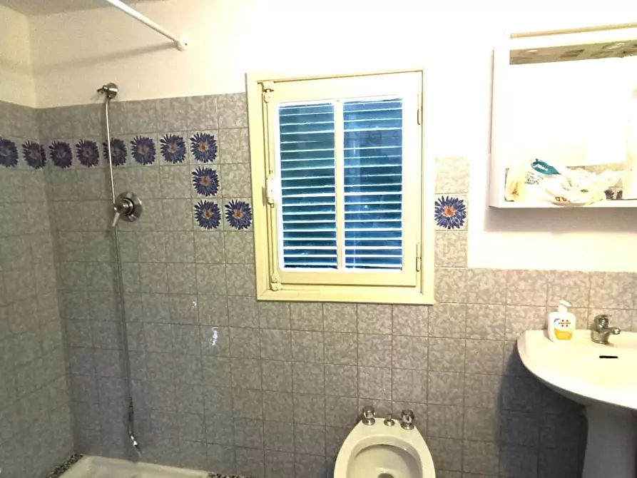 Immagine 6 di Ufficio in affitto  a Barga