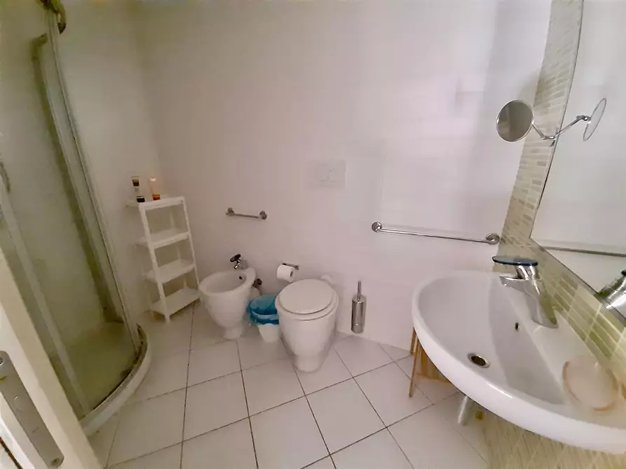 Immagine 4 di Loft/Open space in vendita  a Pisa