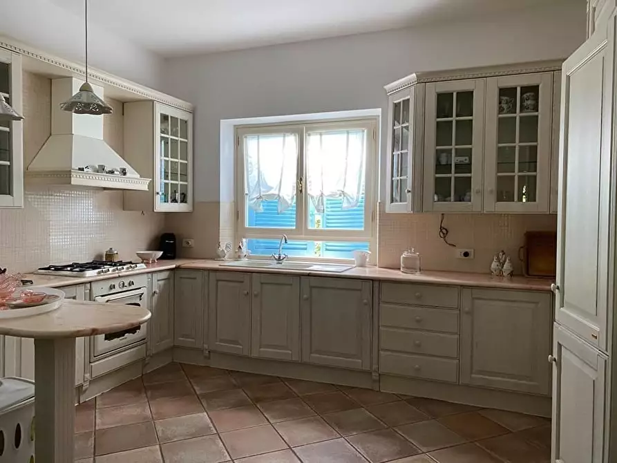 Immagine 9 di Casa indipendente in vendita  a Pietrasanta