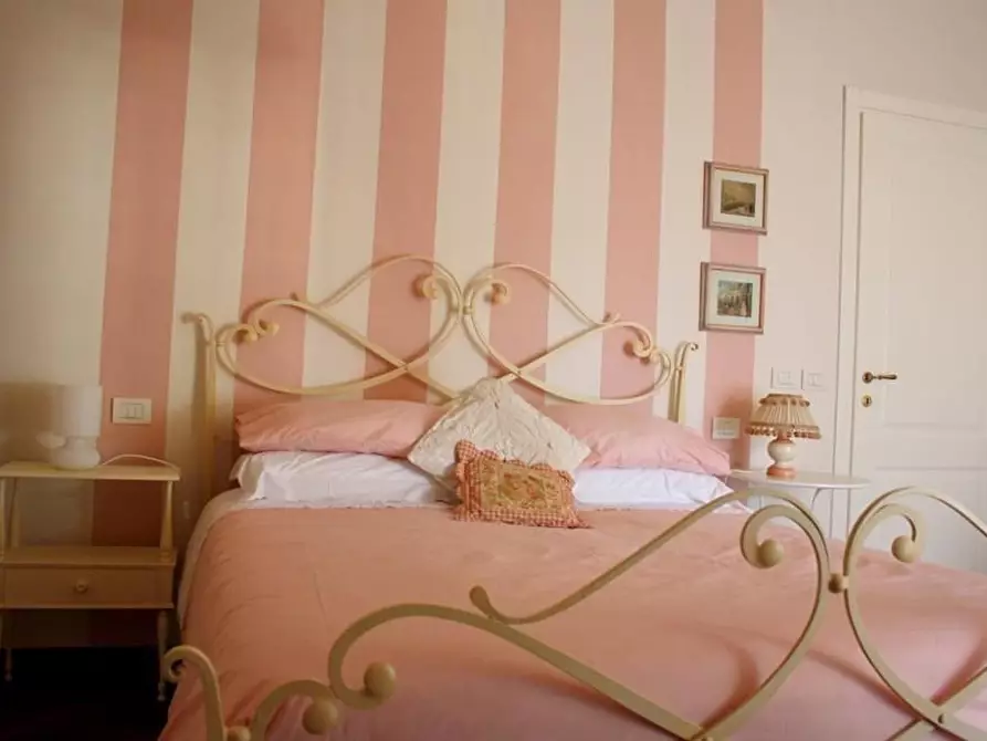 Immagine 14 di Casa indipendente in vendita  a Pietrasanta