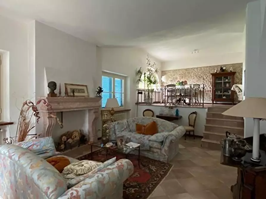 Immagine 8 di Casa indipendente in vendita  a Pietrasanta