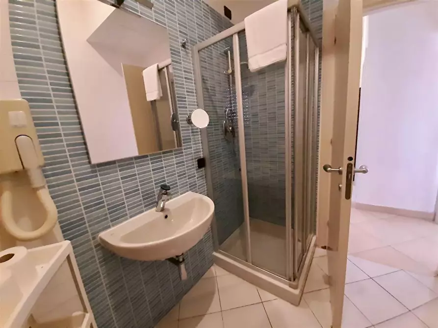 Immagine 9 di Appartamento in vendita  a Pisa