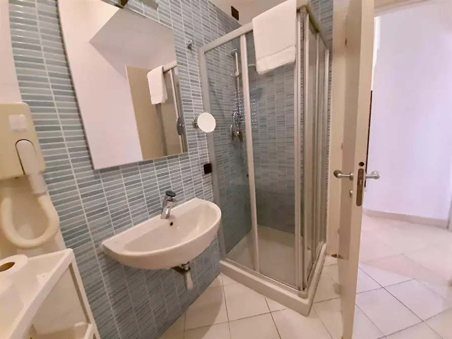 Immagine 2 di Appartamento in vendita  a Pisa