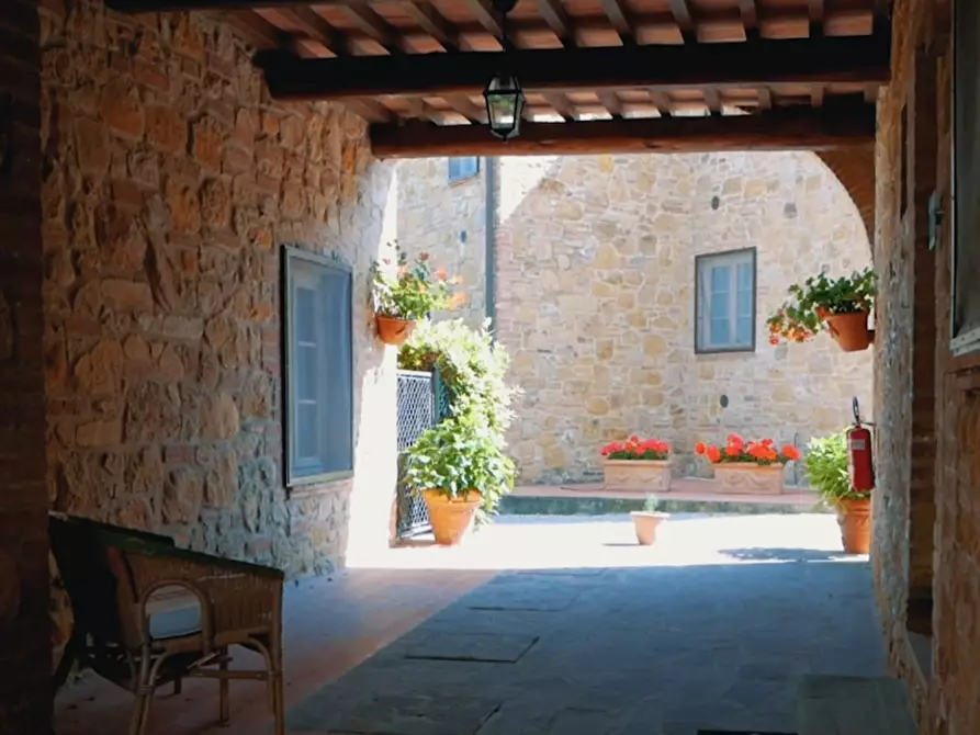 Immagine 34 di Casa colonica in vendita  a Montaione