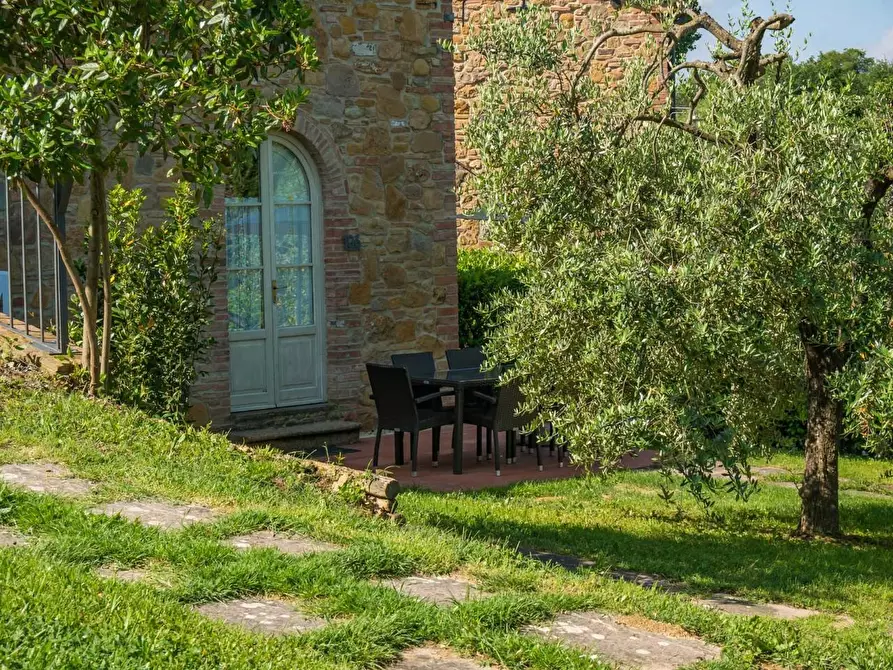 Immagine 4 di Casa colonica in vendita  a Montaione