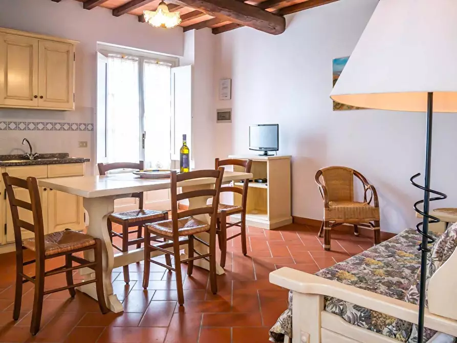 Immagine 61 di Casa colonica in vendita  a Montaione