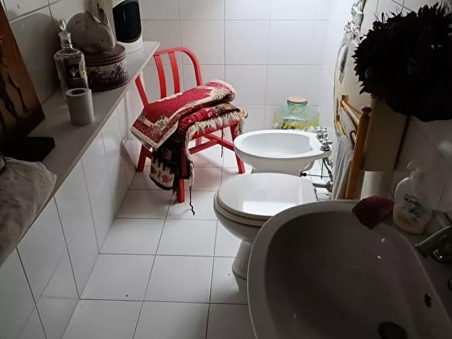 Immagine 21 di Villetta a schiera in vendita  a Carrara