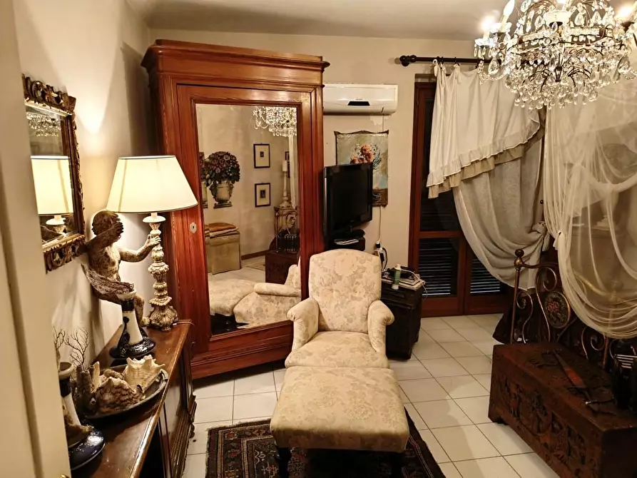 Immagine 19 di Villetta a schiera in vendita  a Carrara