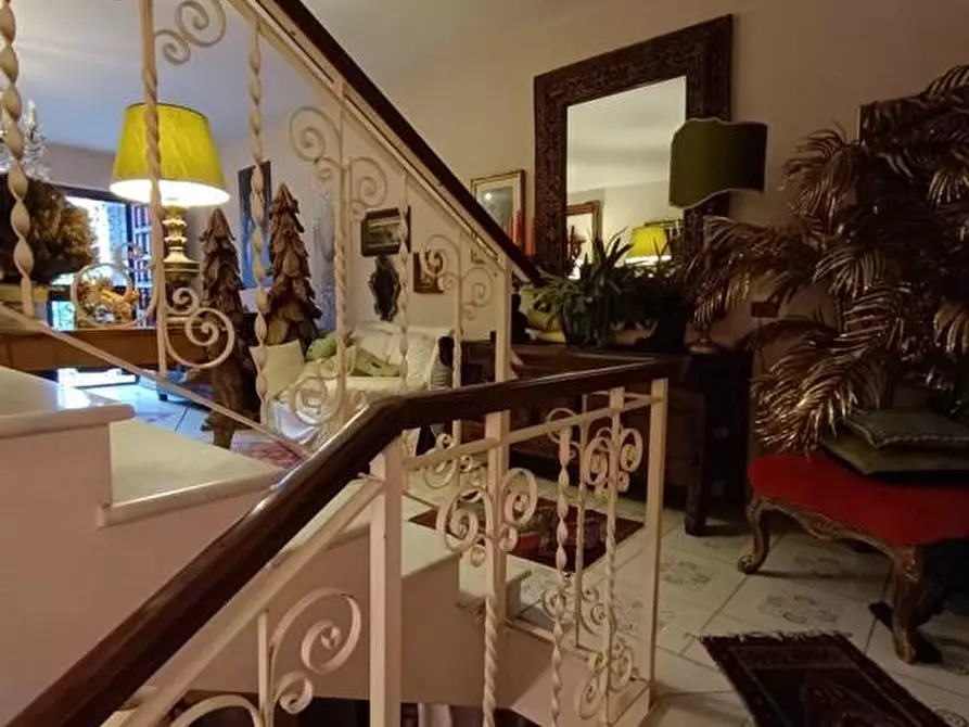 Immagine 25 di Villetta a schiera in vendita  a Carrara