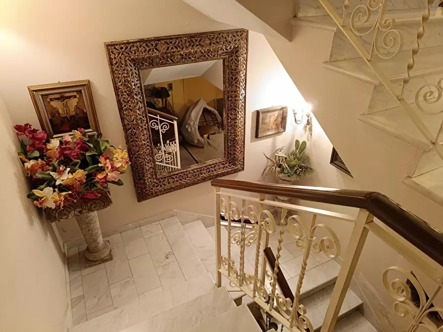 Immagine 15 di Villetta a schiera in vendita  a Carrara