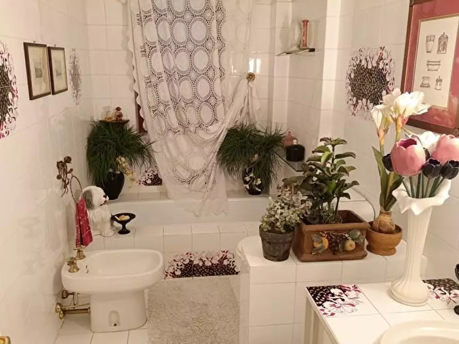 Immagine 23 di Villetta a schiera in vendita  a Carrara