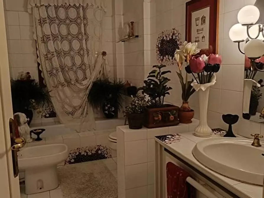 Immagine 26 di Villetta a schiera in vendita  a Carrara