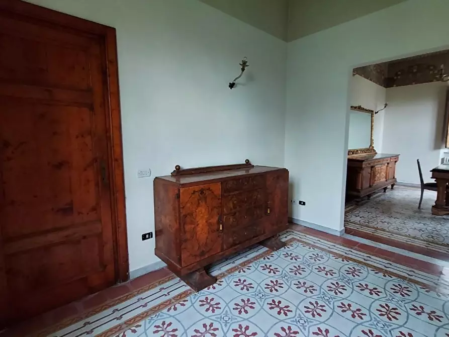 Immagine 6 di Villa in vendita  a Capannori