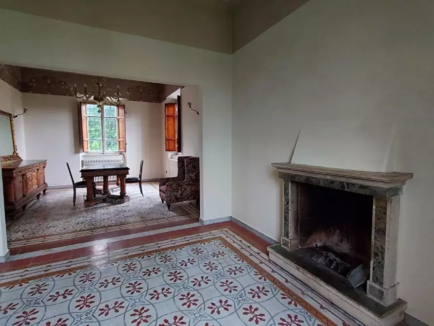 Immagine 3 di Villa in vendita  a Capannori