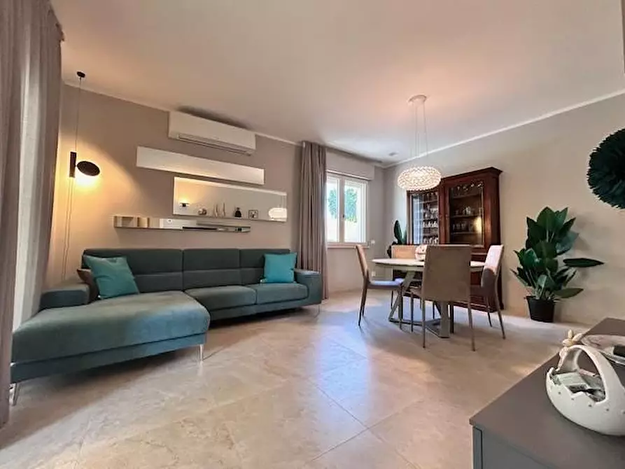 Immagine 7 di Villa in affitto  a Forte Dei Marmi