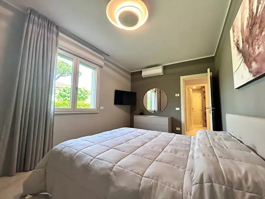 Immagine 18 di Villa in affitto  a Forte Dei Marmi