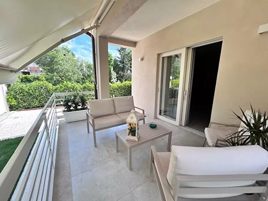 Immagine 25 di Villa in affitto  a Forte Dei Marmi
