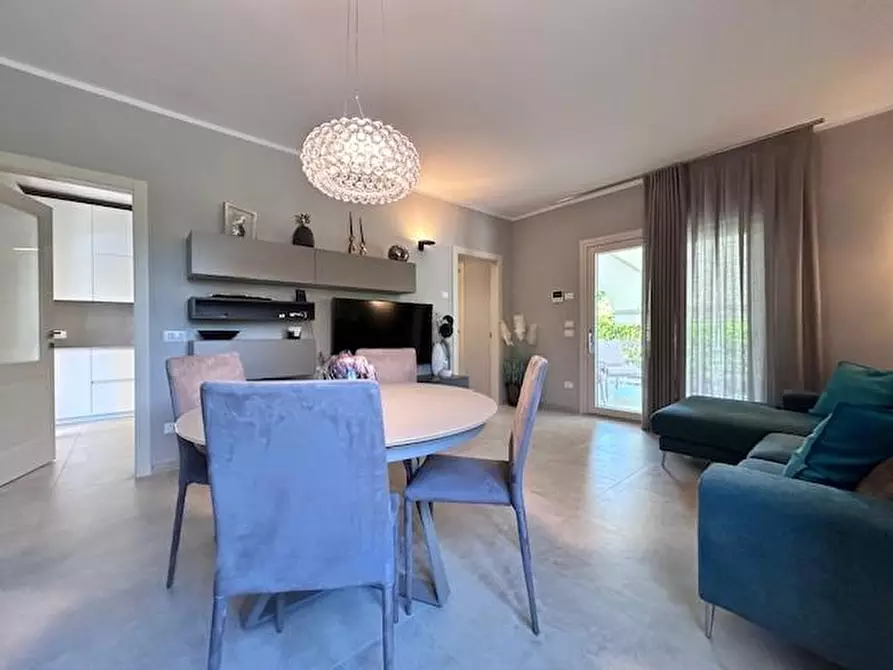 Immagine 8 di Villa in affitto  a Forte Dei Marmi