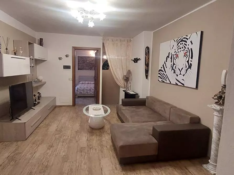 Immagine 12 di Appartamento in vendita  a Carrara