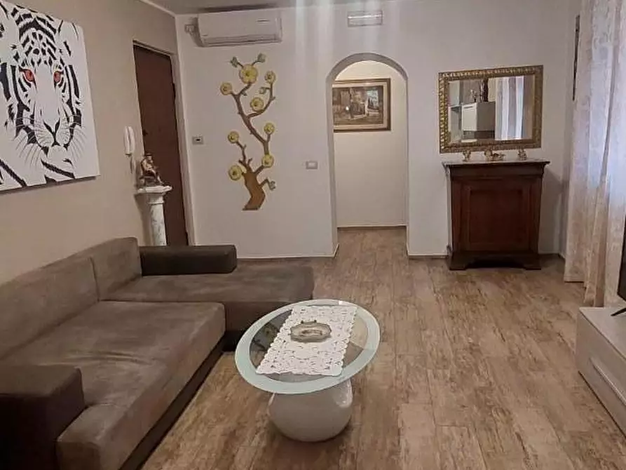 Immagine 15 di Appartamento in vendita  a Carrara