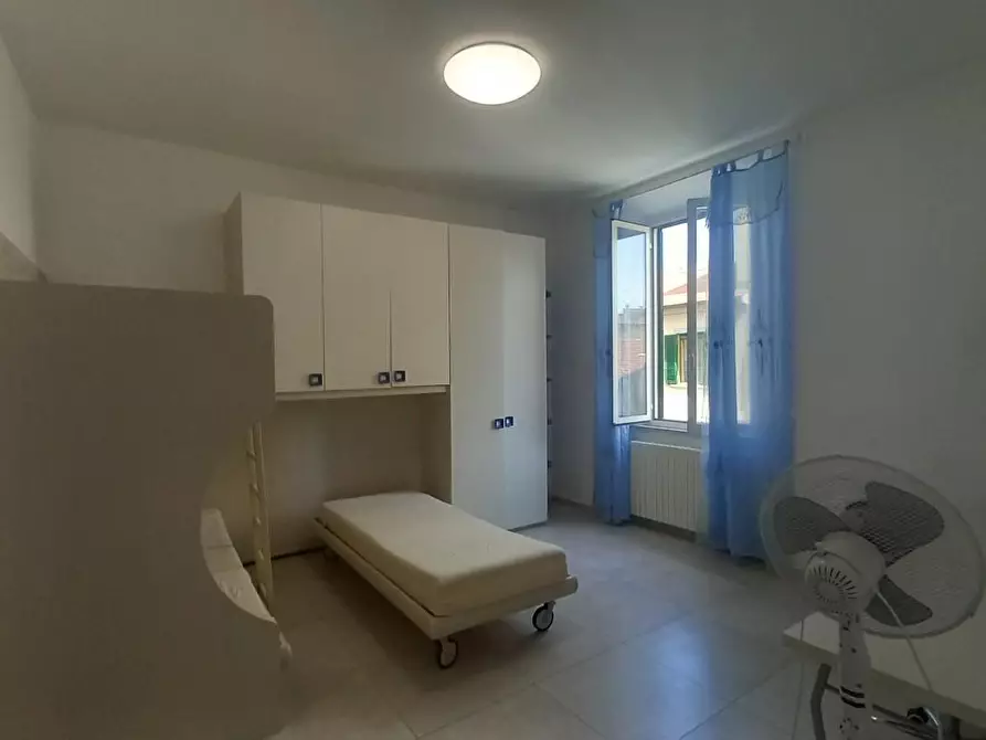 Immagine 23 di Appartamento in vendita  a Livorno