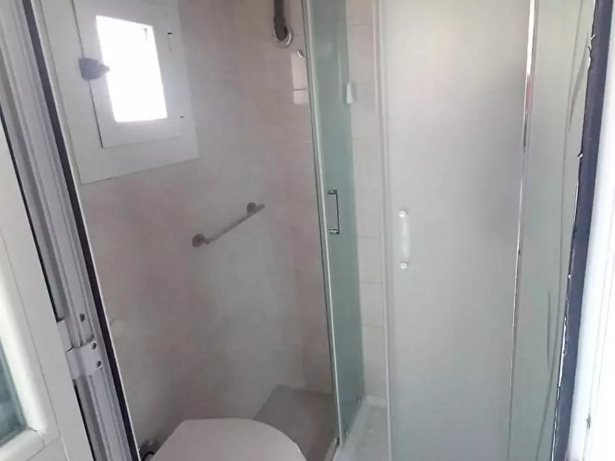 Immagine 25 di Appartamento in vendita  a Livorno