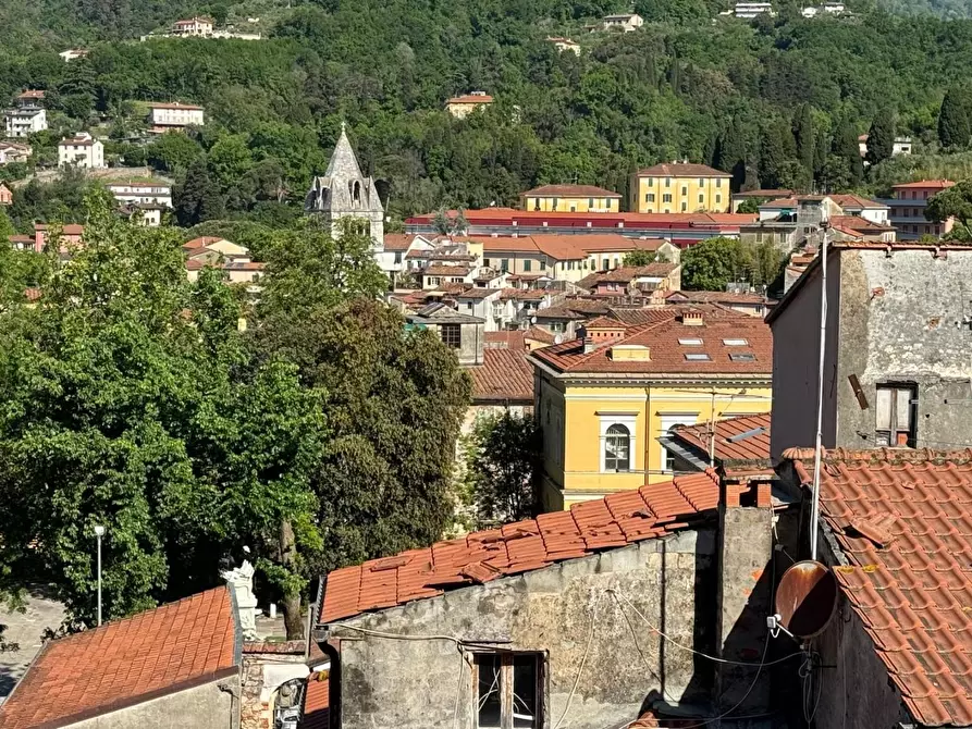 Immagine 22 di Appartamento in vendita  a Carrara
