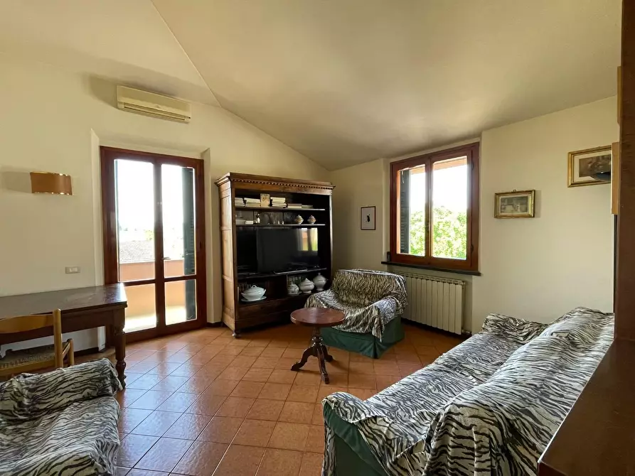 Immagine 11 di Villa in vendita  a Fucecchio