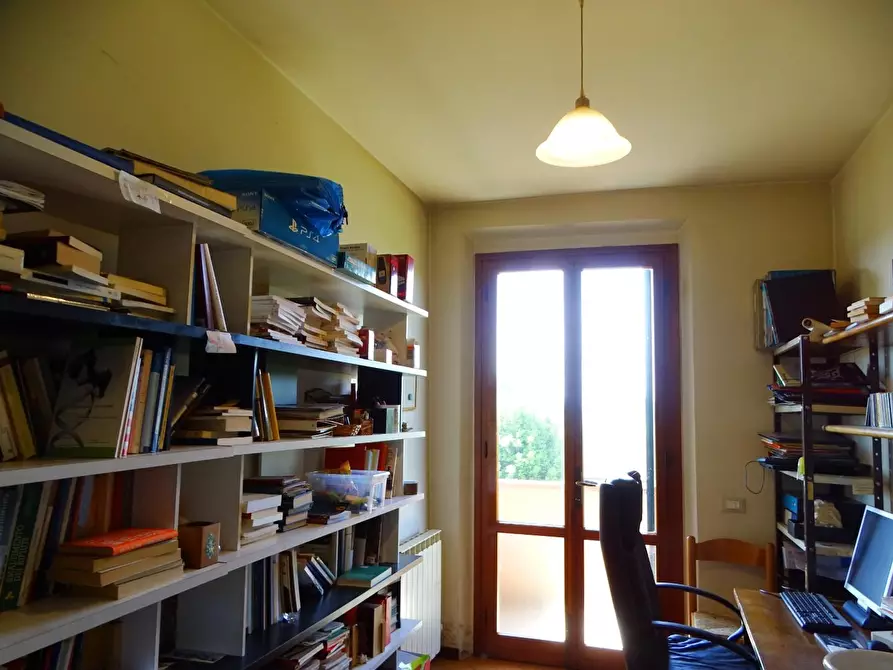 Immagine 43 di Villa in vendita  a Fucecchio