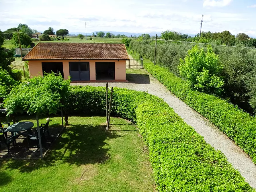 Immagine 34 di Villa in vendita  a Fucecchio