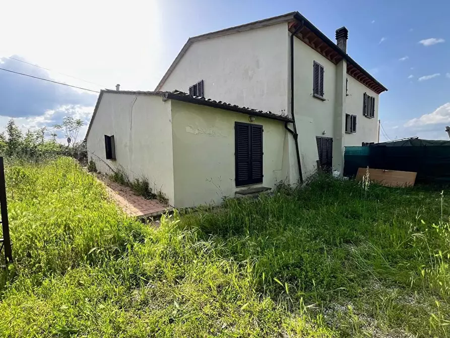 Immagine 11 di Appartamento in vendita  a Gambassi Terme