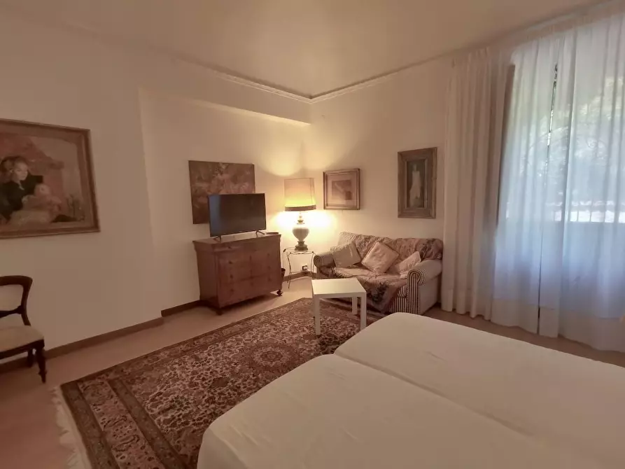 Immagine 11 di Appartamento in vendita  a Pisa