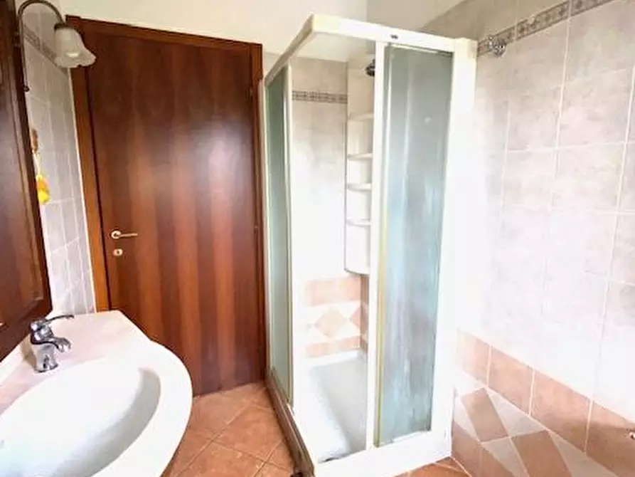 Immagine 6 di Appartamento in vendita  a Massa E Cozzile