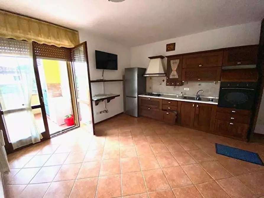 Immagine 5 di Appartamento in vendita  a Massa E Cozzile