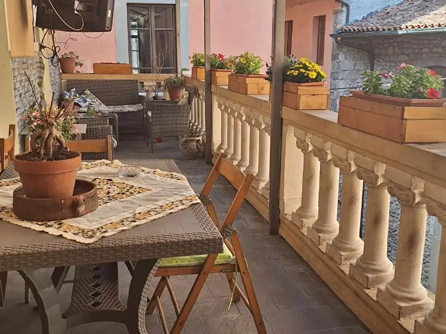 Immagine 1 di Casa semindipendente in vendita  a Gallicano