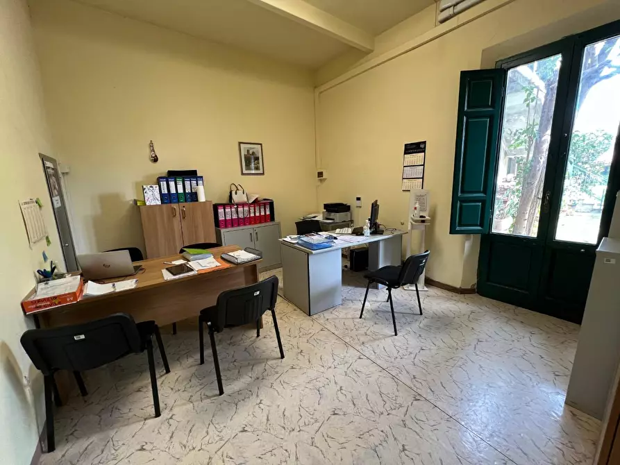 Immagine 7 di Ufficio in affitto  a Cascina