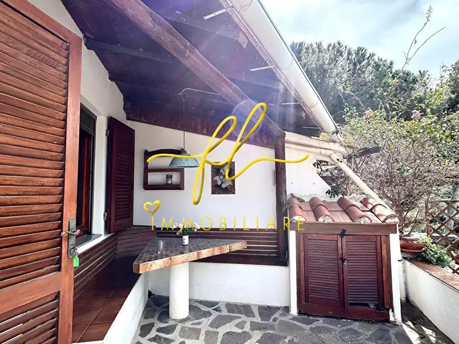 Immagine 2 di Casa bifamiliare in vendita  a Marciana