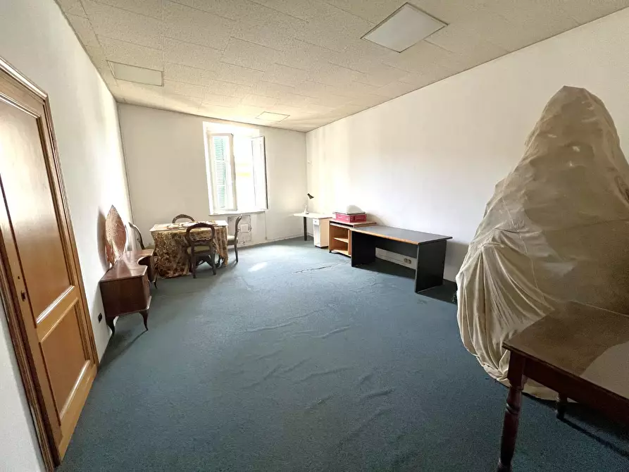 Immagine 2 di Ufficio in affitto  a Cascina