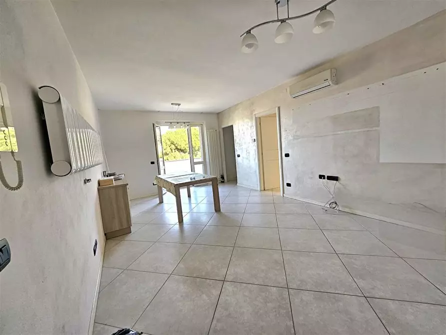 Immagine 3 di Appartamento in vendita  a Massa