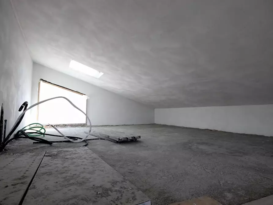 Immagine 22 di Casa bifamiliare in vendita  a Capannori