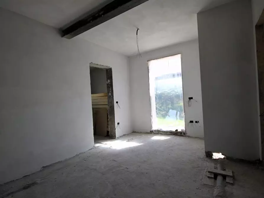 Immagine 15 di Casa bifamiliare in vendita  a Capannori