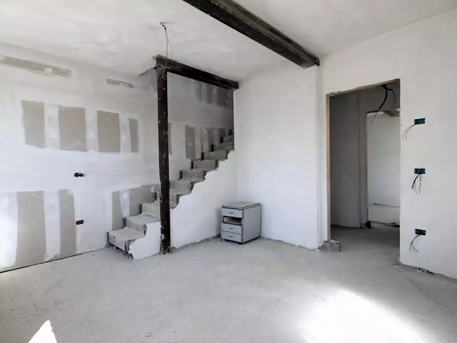 Immagine 9 di Casa bifamiliare in vendita  a Capannori