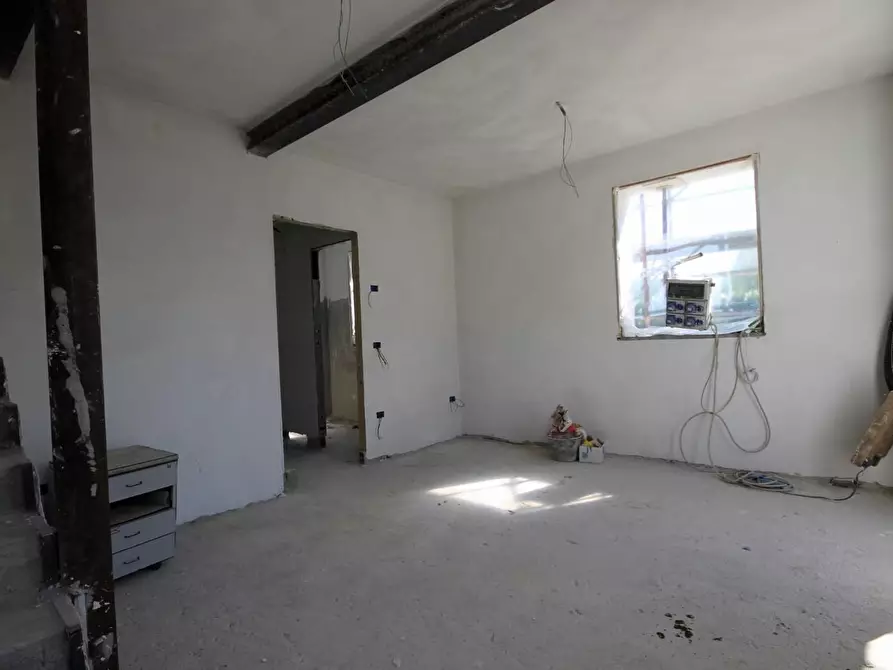 Immagine 11 di Casa bifamiliare in vendita  a Capannori