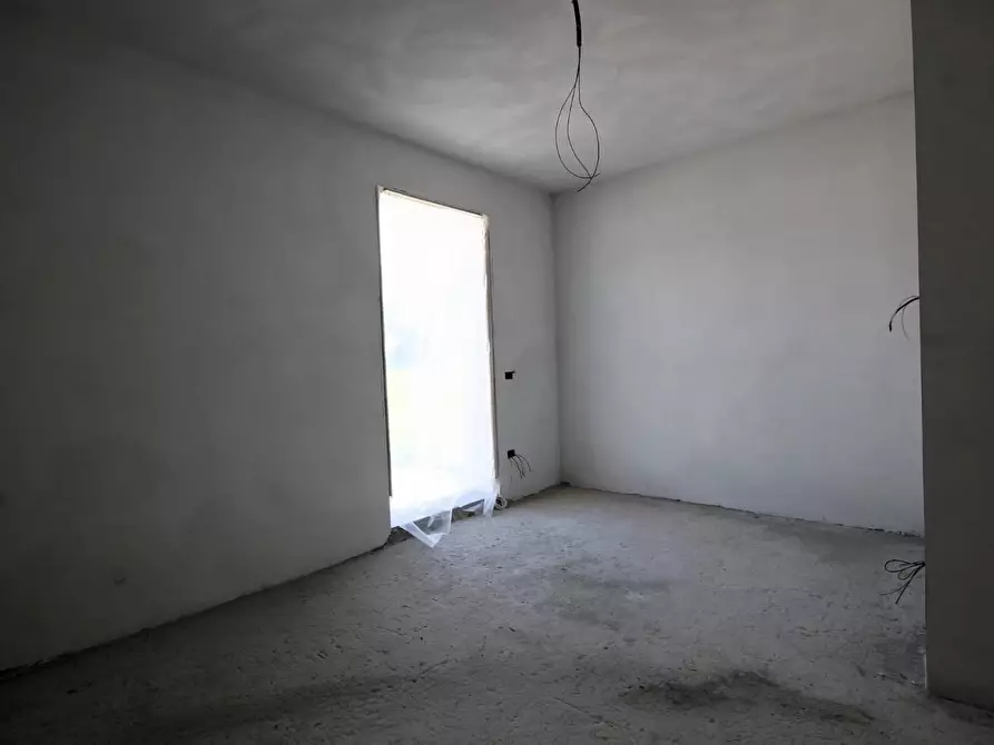 Immagine 21 di Casa bifamiliare in vendita  a Capannori