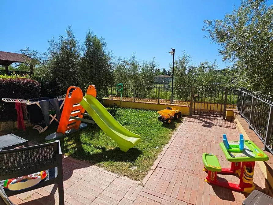 Immagine 41 di Villetta a schiera in vendita  a Crespina Lorenzana