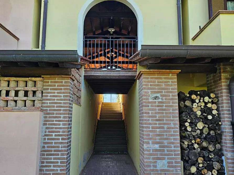 Immagine 39 di Villetta a schiera in vendita  a Crespina Lorenzana