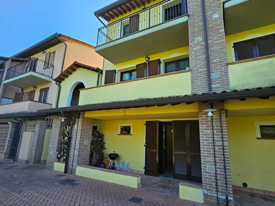 Immagine 40 di Villetta a schiera in vendita  a Crespina Lorenzana